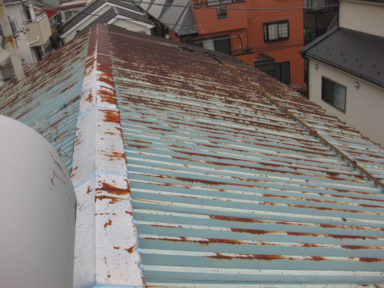 江戸川区内倉庫折半屋根ＧＡＩＮＡ塗装工事